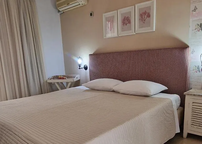 Pagona Фалираки